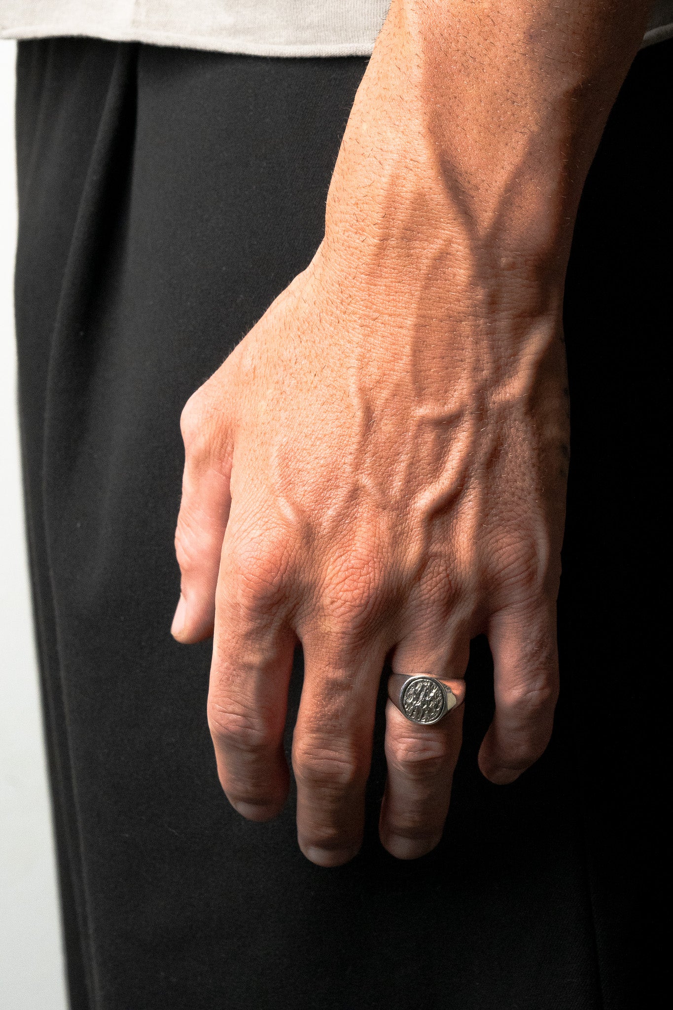 Cove signet ring
